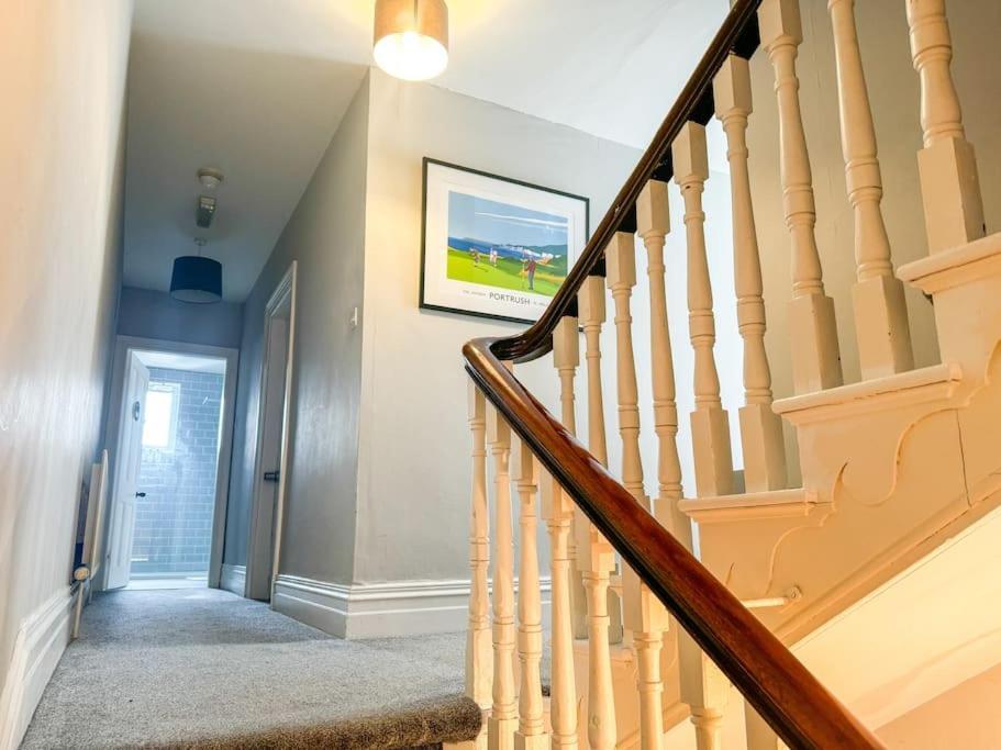The Victorian Townhouse Portrush Villa Bagian luar foto