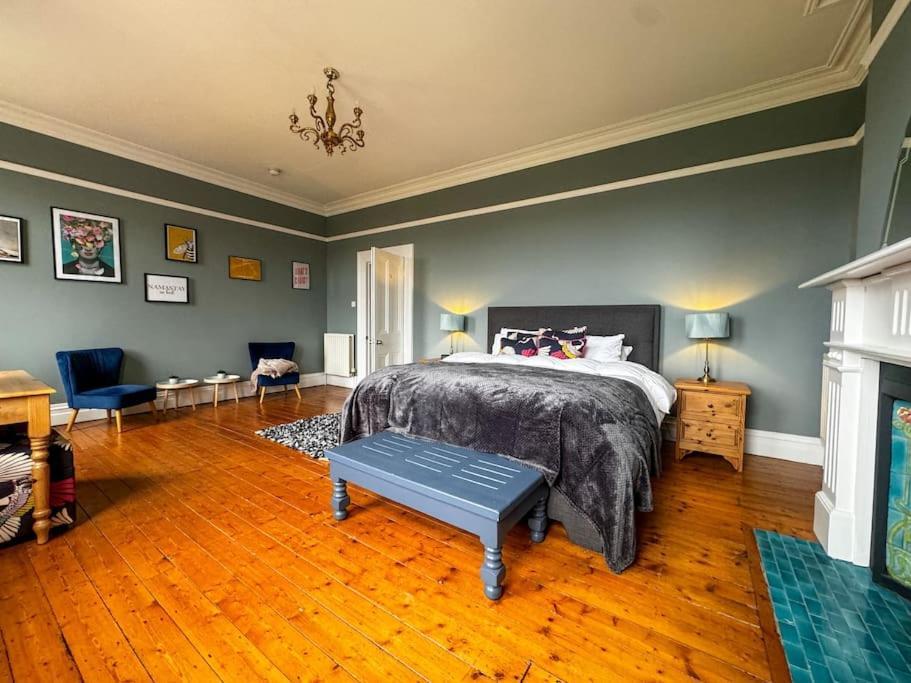 The Victorian Townhouse Portrush Villa Bagian luar foto