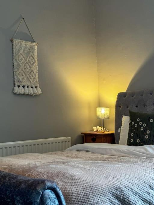The Victorian Townhouse Portrush Villa Bagian luar foto