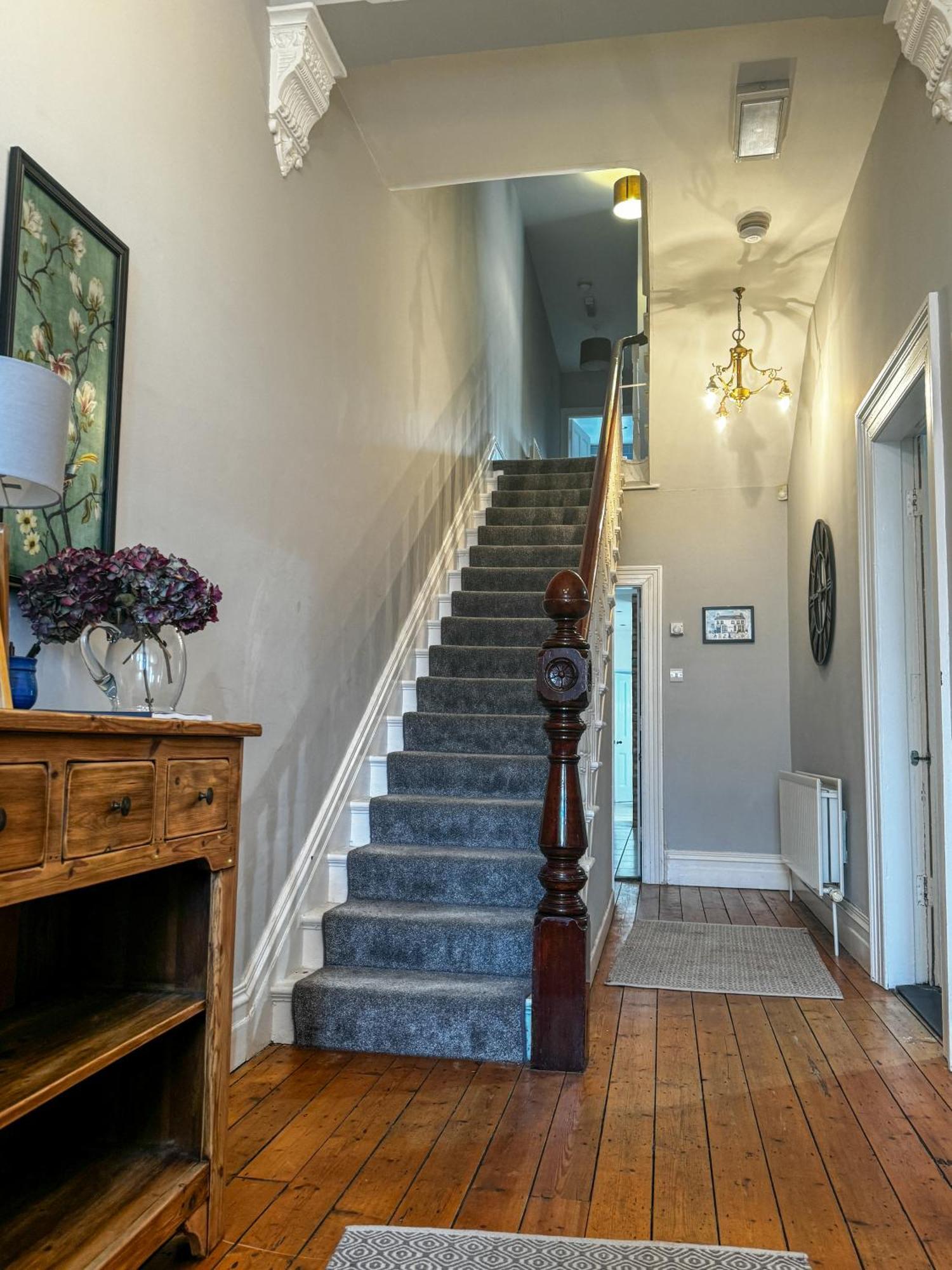 The Victorian Townhouse Portrush Villa Bagian luar foto