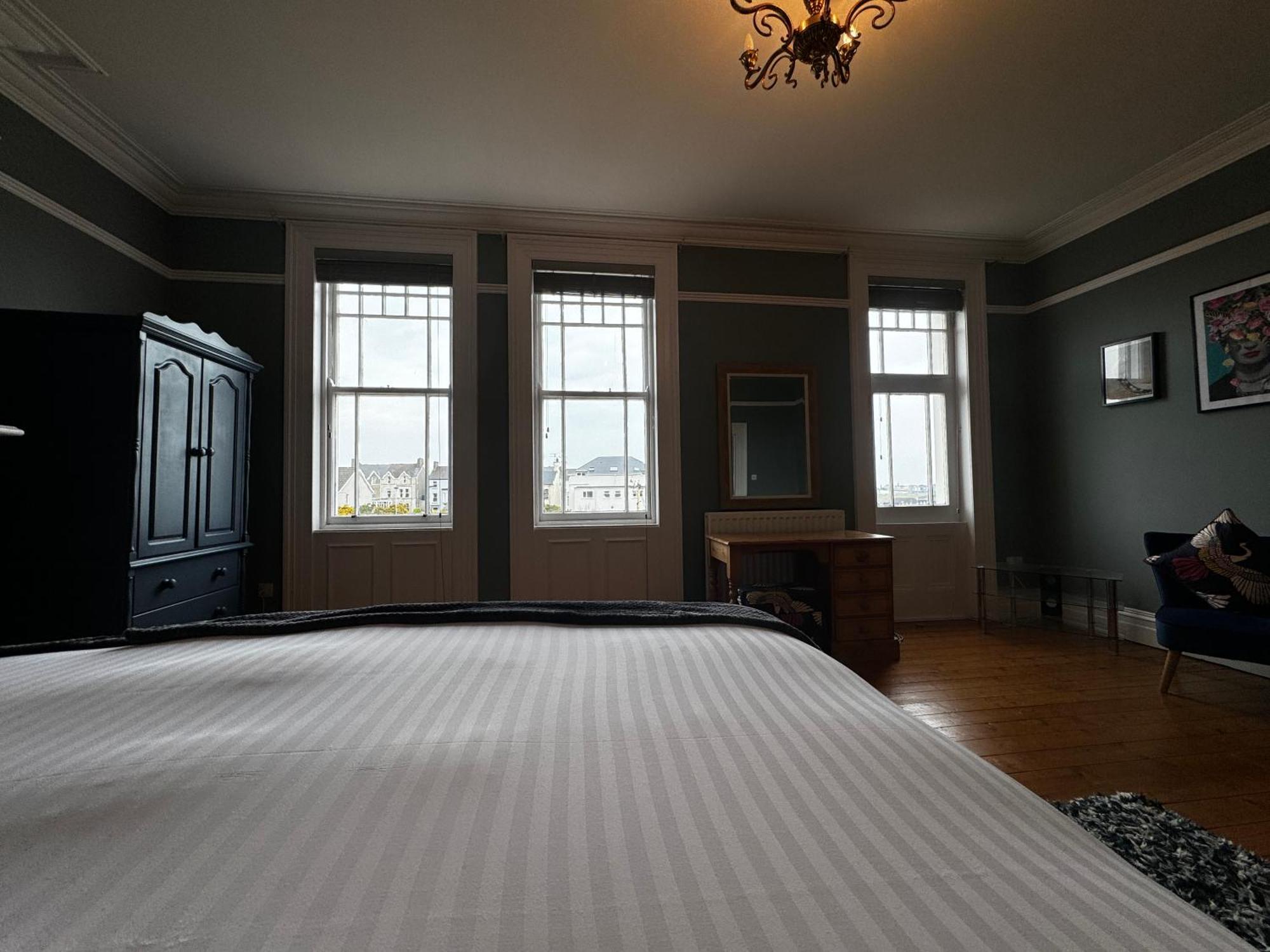 The Victorian Townhouse Portrush Villa Bagian luar foto