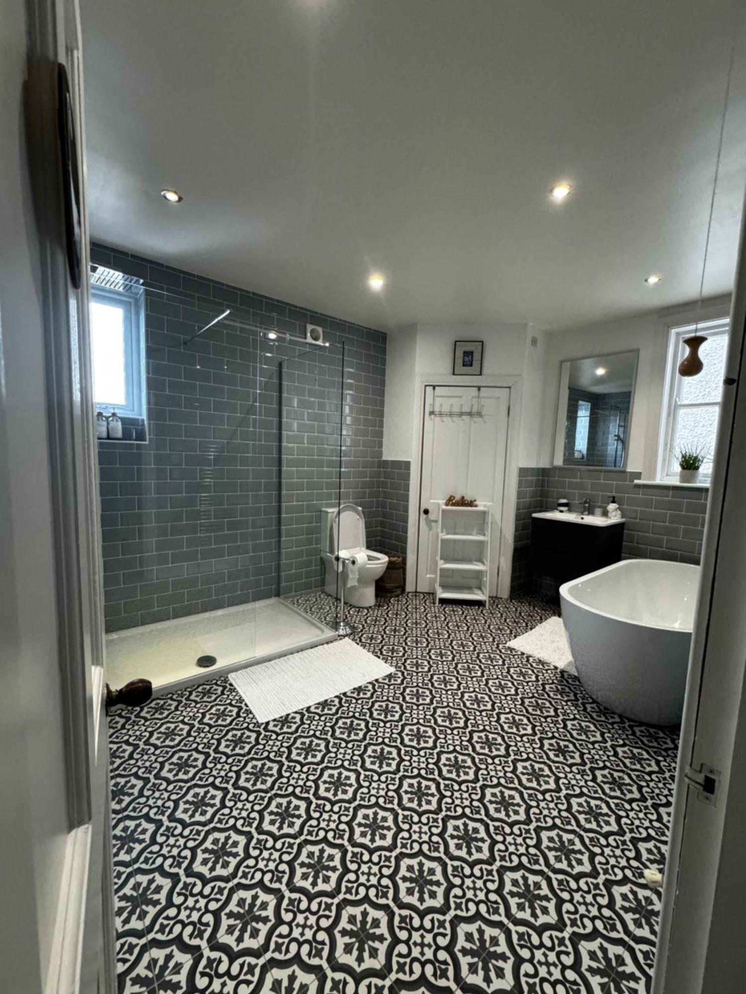 The Victorian Townhouse Portrush Villa Bagian luar foto