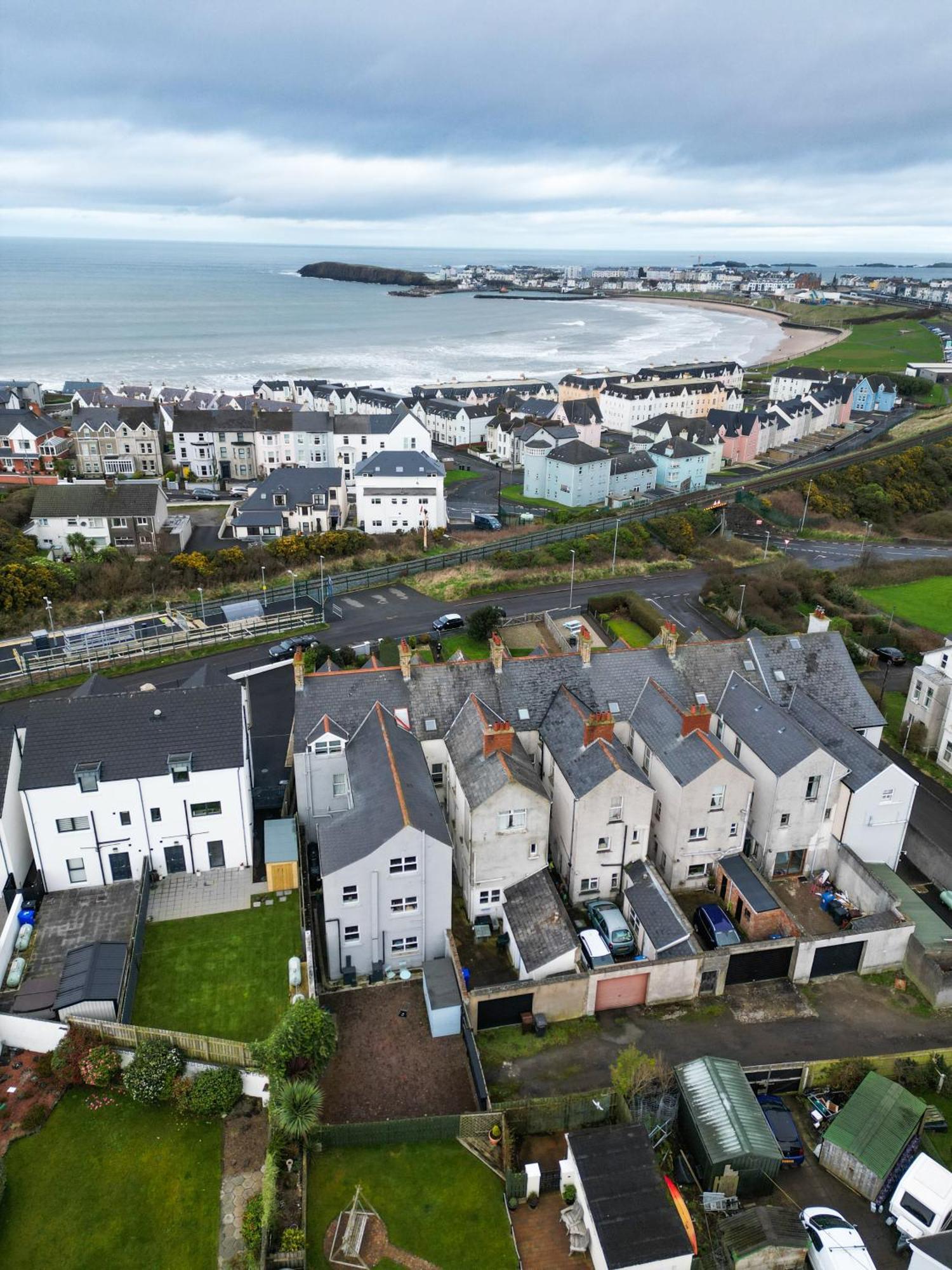 The Victorian Townhouse Portrush Villa Bagian luar foto